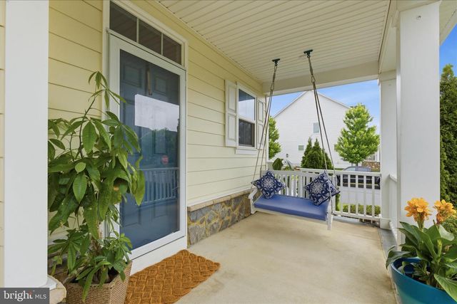 2074 RIVER HERITAGE BLVD, Dumfries, VA 22026