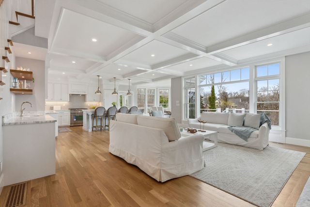 44 Tonset Rd, Orleans, MA 02653