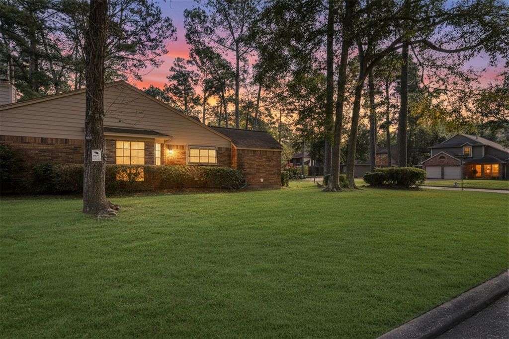3203 Golden Willow Drive, Houston, TX 77339