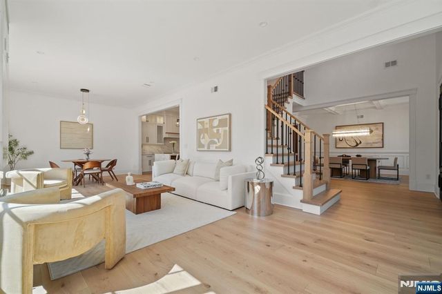 978 Closter Dock Road, Alpine, NJ 07620