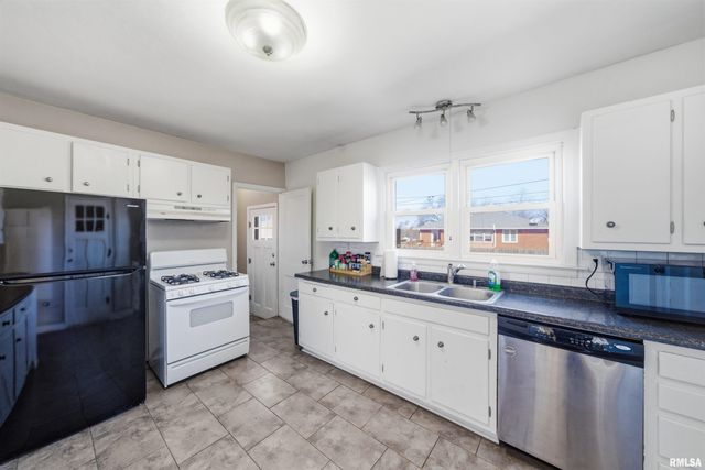 1005 IRENE Street, Pekin, IL 61554