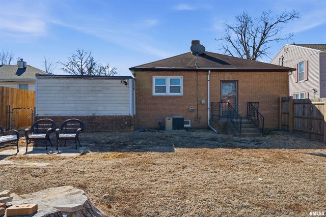 1005 IRENE Street, Pekin, IL 61554