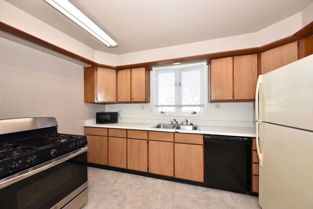 234 N 37th STREET, Milwaukee, WI 53208
