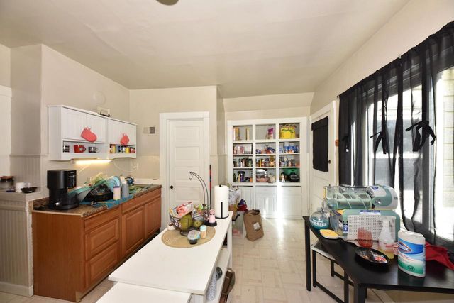234 N 37th STREET, Milwaukee, WI 53208