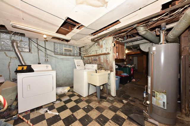 234 N 37th STREET, Milwaukee, WI 53208
