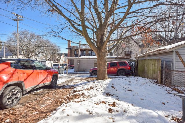 234 N 37th STREET, Milwaukee, WI 53208