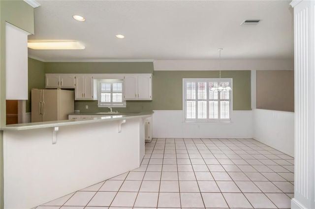 1118 Hillcrest Crossing E, Mobile, AL 36695