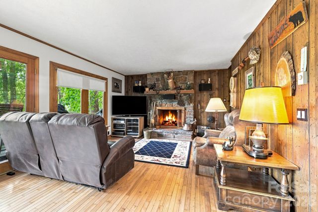 518 Nicholson Cove Road, Cullowhee, NC 28723