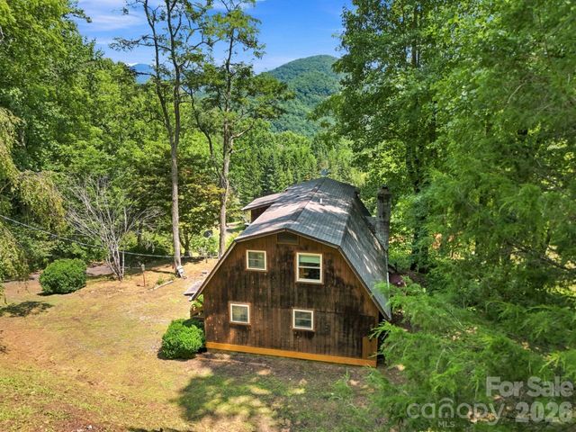 518 Nicholson Cove Road, Cullowhee, NC 28723