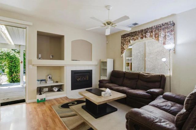 9326 Bennoel Way, Elk Grove, CA 95758