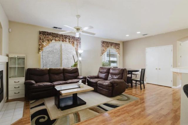 9326 Bennoel Way, Elk Grove, CA 95758