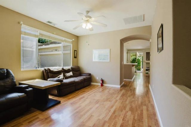 9326 Bennoel Way, Elk Grove, CA 95758