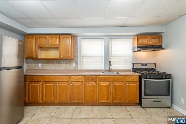 169 Woodside Avenue, Newark, NJ 07104