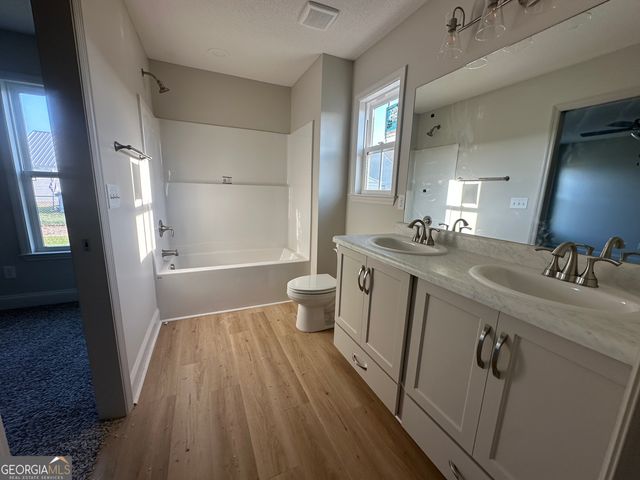 61 Cypress Street, Ray City, GA 31645