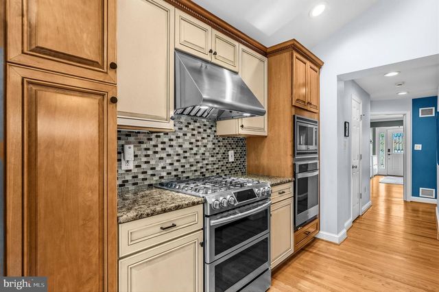 968 N ROCHESTER ST, Arlington, VA 22205