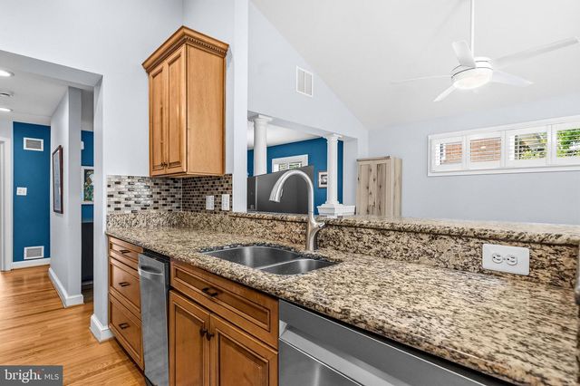 968 N ROCHESTER ST, Arlington, VA 22205