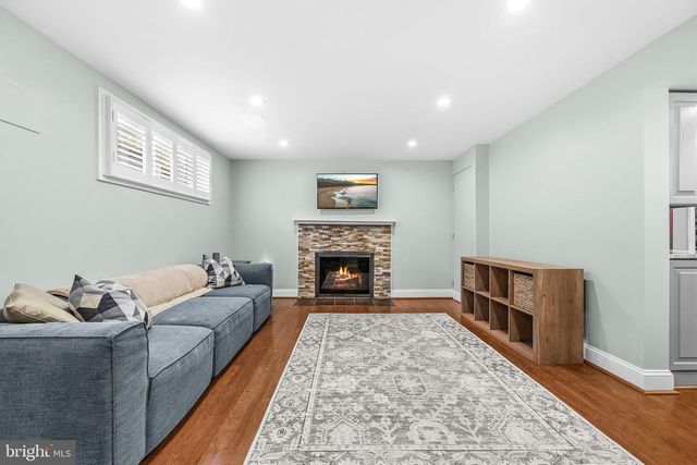 968 N ROCHESTER ST, Arlington, VA 22205