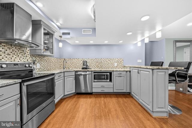 968 N ROCHESTER ST, Arlington, VA 22205