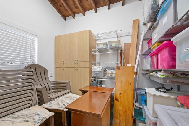 2460 SW 24th St, Miami, FL 33145