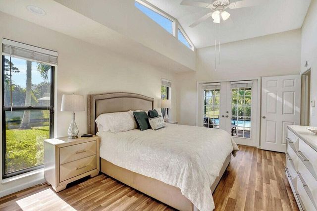 14148 Paddock Drive, Wellington, FL 33414