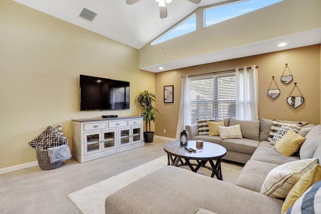 14148 Paddock Drive, Wellington, FL 33414