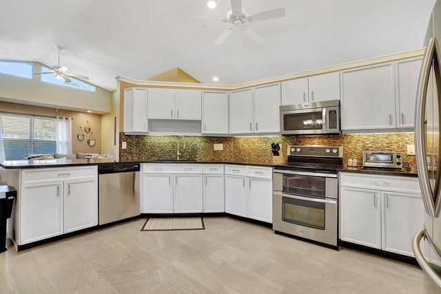 14148 Paddock Drive, Wellington, FL 33414