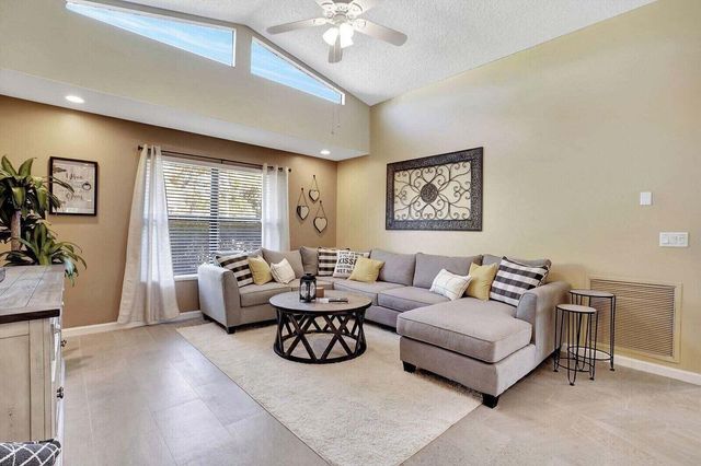 14148 Paddock Drive, Wellington, FL 33414