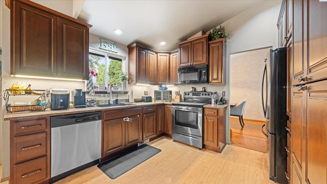 2327 N Rhode Island, Kennewick, WA 99336