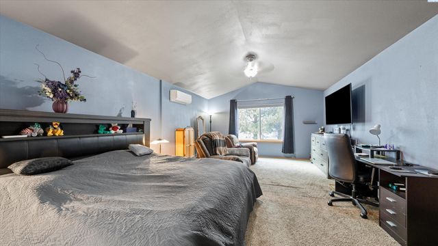 2327 N Rhode Island, Kennewick, WA 99336