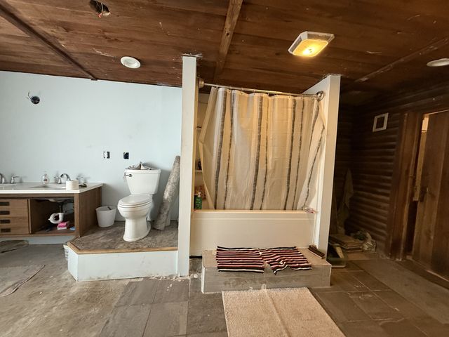 496 Rockhouse Rd, Hohenwald, TN 38462