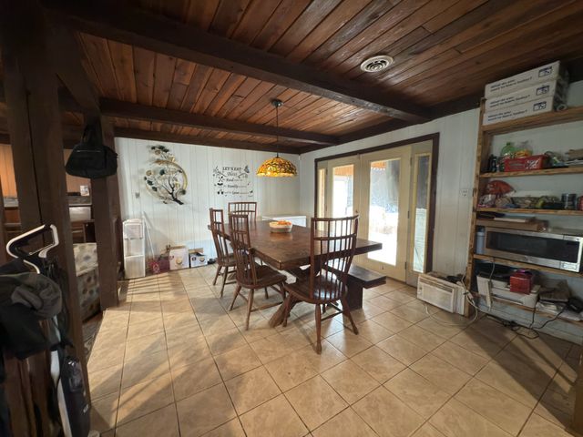 496 Rockhouse Rd, Hohenwald, TN 38462