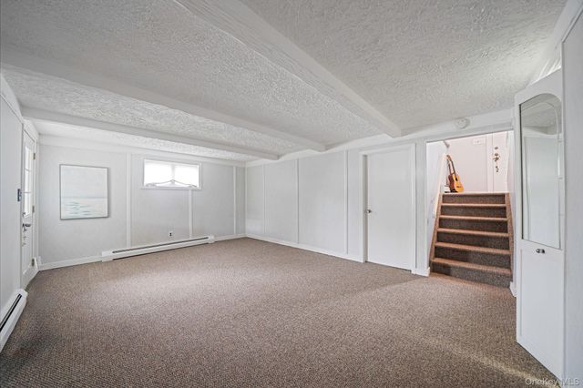 6 Oatley Place, Commack, NY 11725