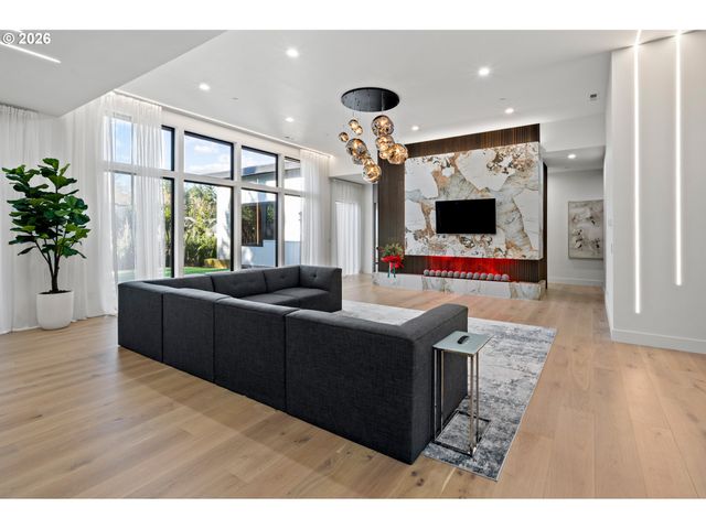 3588 S St, Washougal, WA 98671