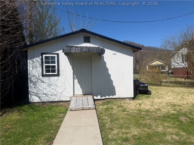 26 Justice Addition Court, Logan, WV 25601