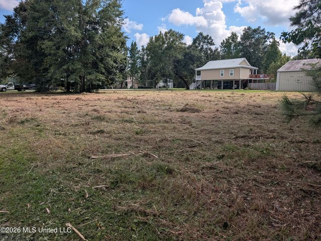 2382 Coelho Way, Diamondhead, MS 39525