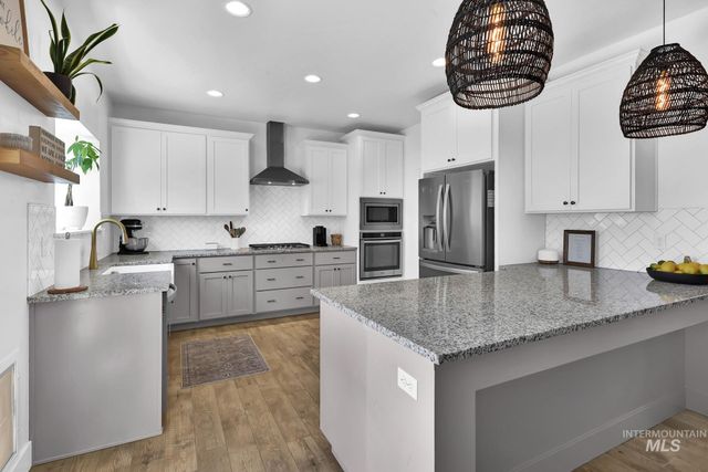 6127 E Path Dr, Nampa, ID 83687