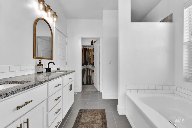 6127 E Path Dr, Nampa, ID 83687