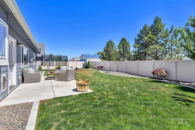 6127 E Path Dr, Nampa, ID 83687