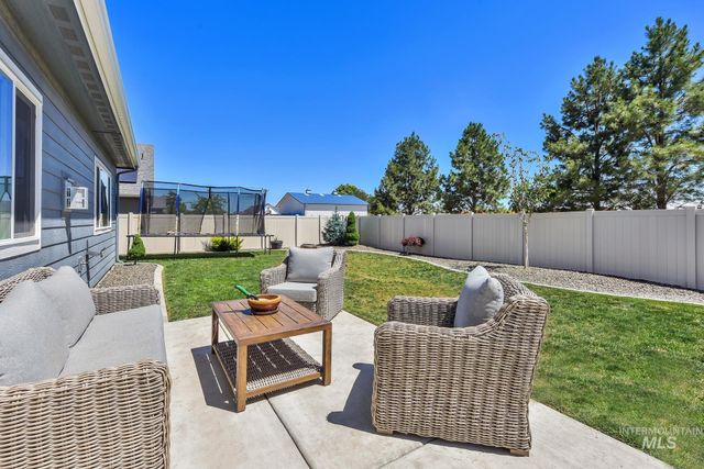 6127 E Path Dr, Nampa, ID 83687