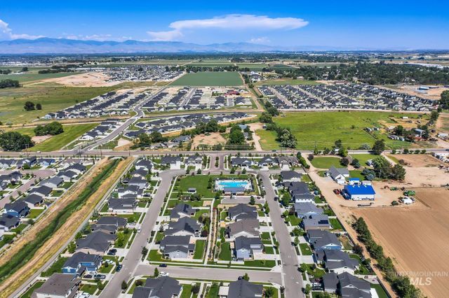 6127 E Path Dr, Nampa, ID 83687