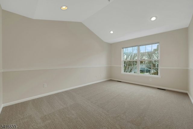 22 Mountainside Dr 22, Pompton Lakes Boro, NJ 07442