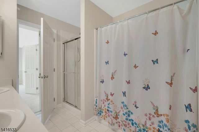 22 Mountainside Dr 22, Pompton Lakes Boro, NJ 07442