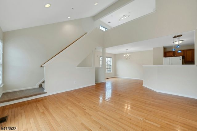 22 Mountainside Dr 22, Pompton Lakes Boro, NJ 07442