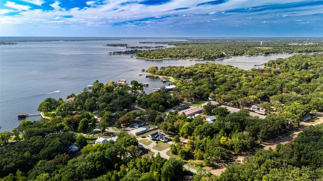 529 Randall Drive, Mabank, TX 75156