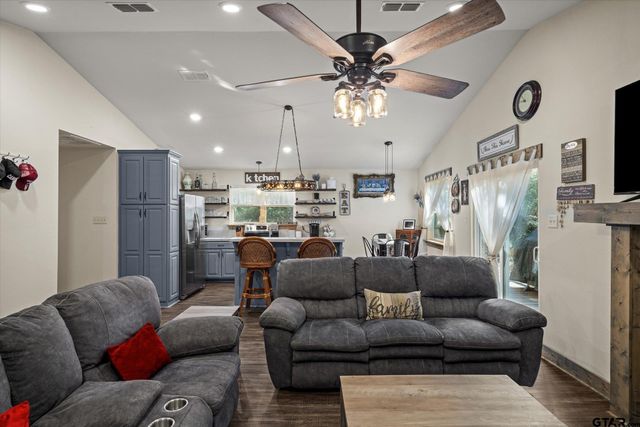 120 Bluewing Ridge, Holly Lake Ranch, TX 75765
