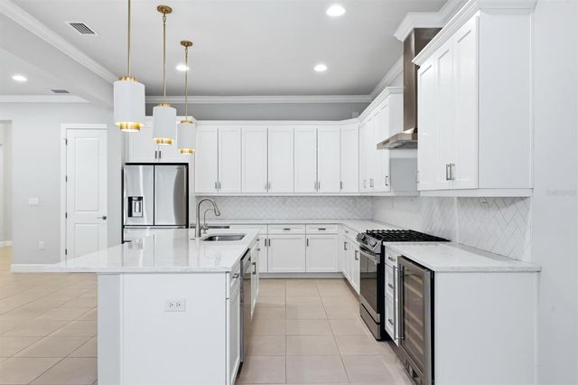 7717 SANDHILL LAKE DRIVE, Sarasota, FL 34241