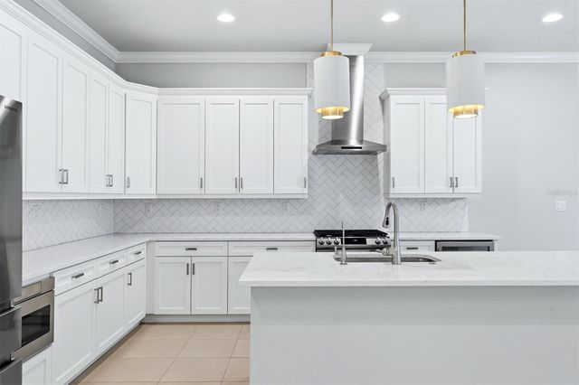 7717 SANDHILL LAKE DRIVE, Sarasota, FL 34241