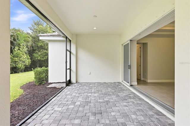 7717 SANDHILL LAKE DRIVE, Sarasota, FL 34241