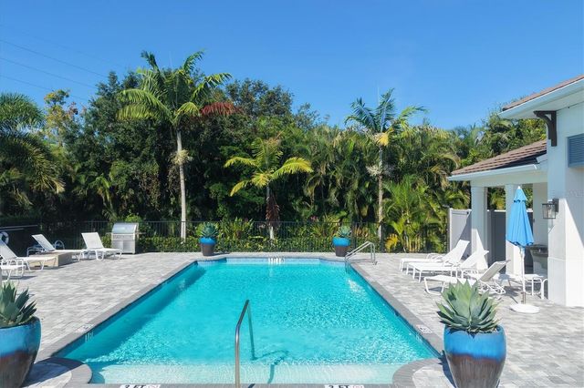 7717 SANDHILL LAKE DRIVE, Sarasota, FL 34241