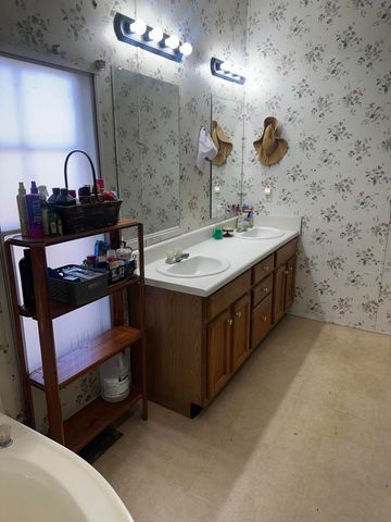 536 Apricot Lane, Reeds Spring, MO 65737